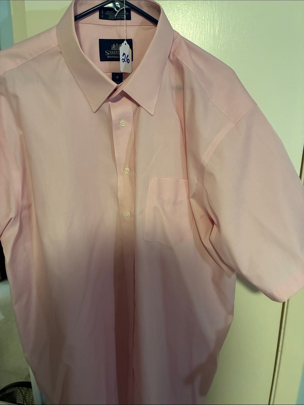Stafford Big and Tall Men's Short-Sleeve Button-Down Shirt in Light Pink